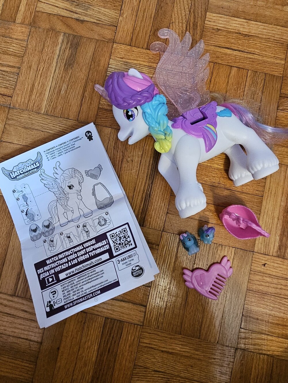 Hatchimals CollEGGtibles, Hatchicorn Unicorn Toy, Flapping Wings (Interactive)